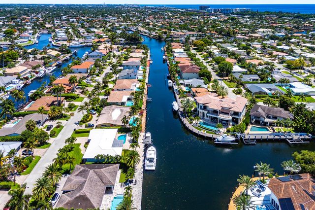 4230 NE 24th Avenue, Lighthouse Point, FL 33064