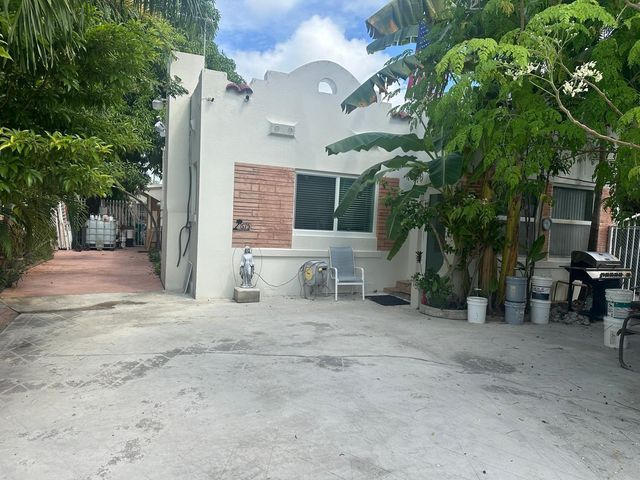 675 NW 34th Street, Miami, FL 33127