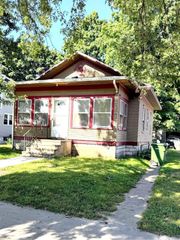 2727 E 4th Street, Waterloo, IA 50703