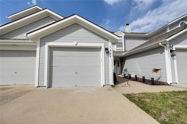 5833 Plantation Lane 199B, Lee's Summit, MO 64064