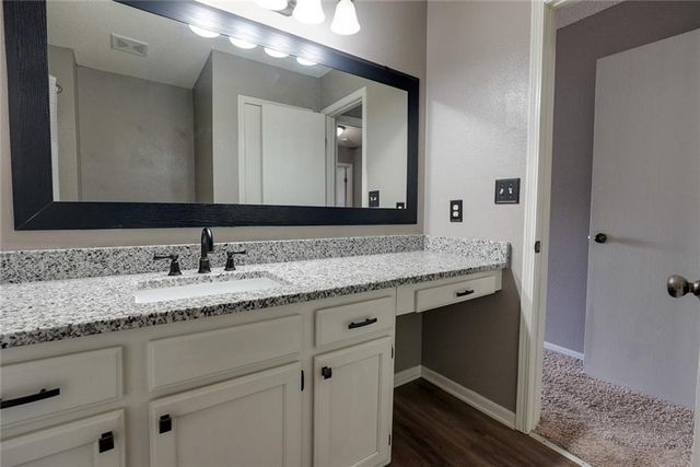 5833 Plantation Lane 199B, Lee's Summit, MO 64064