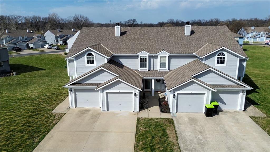 5833 Plantation Lane 199B, Lee's Summit, MO 64064