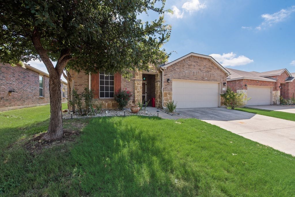 7704 Anatolian Way, Fort Worth, TX 76131