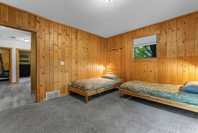 525 E Oak, Leland, MI 49654