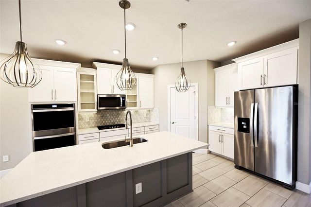 3806 SAVANNA PALMS COURT, Lakewood Ranch, FL 34211
