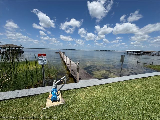 551 Sunset Pointe Drive, Lake Placid, FL 33852