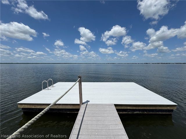 551 Sunset Pointe Drive, Lake Placid, FL 33852