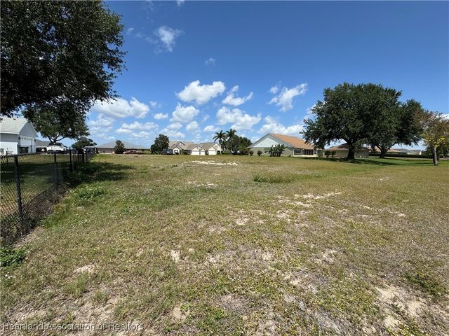 551 Sunset Pointe Drive, Lake Placid, FL 33852