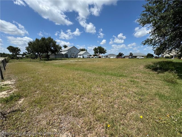551 Sunset Pointe Drive, Lake Placid, FL 33852