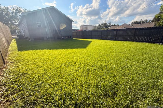111 West, Baton Rouge, LA 70806