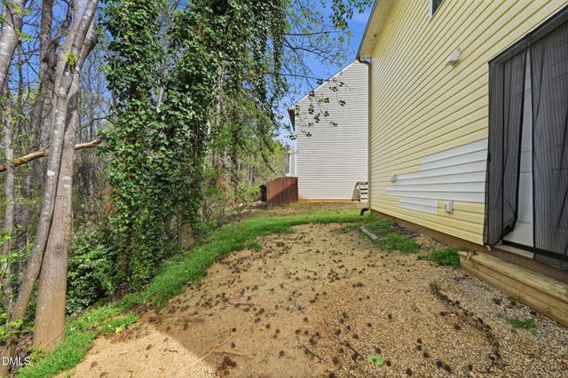 2826 Herndon Village Way, Raleigh, NC 27610