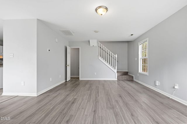 2826 Herndon Village Way, Raleigh, NC 27610