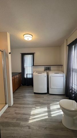 500 S Johnson Street, Charles City, IA 50616