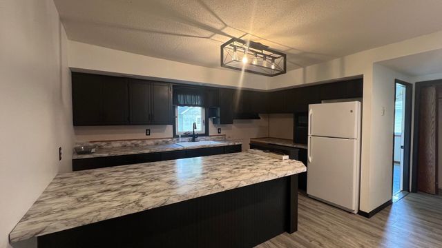500 S Johnson Street, Charles City, IA 50616