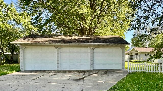 500 S Johnson Street, Charles City, IA 50616