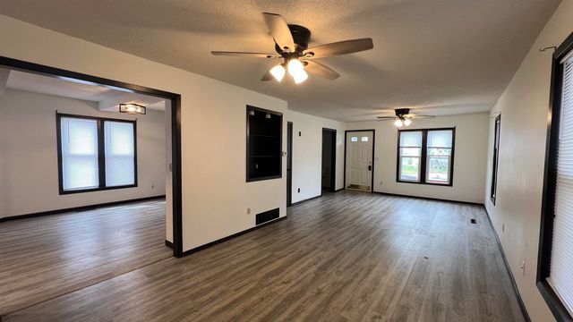 500 S Johnson Street, Charles City, IA 50616