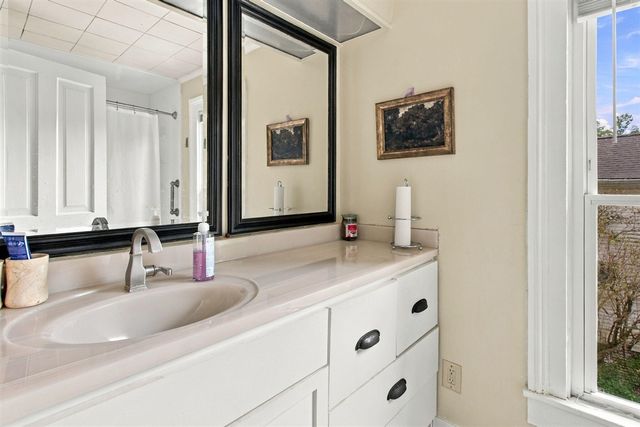 8859 Gull Road, Richland, MI 49083