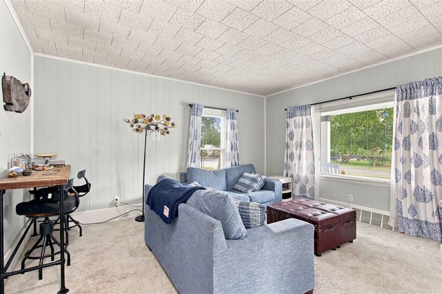 8859 Gull Road, Richland, MI 49083
