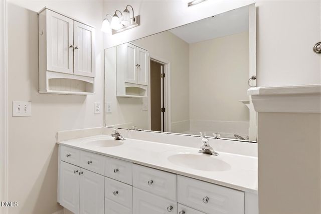 11021 Southwalk Lane, Raleigh, NC 27614