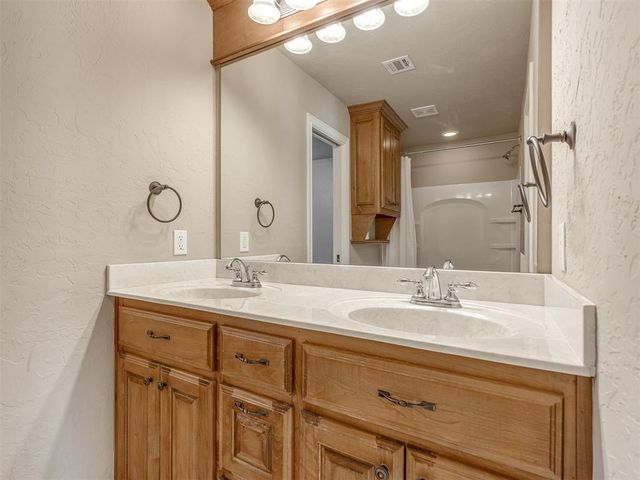 2617 SE 8th Street, Oklahoma City, OK 73160