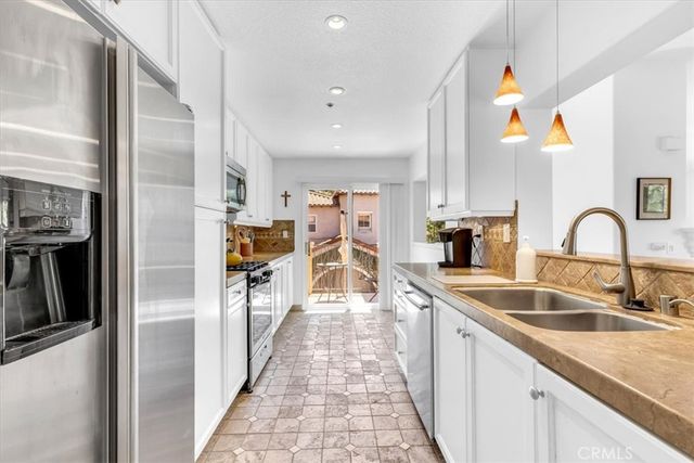 4 Veroli Court, Newport Coast, CA 92657