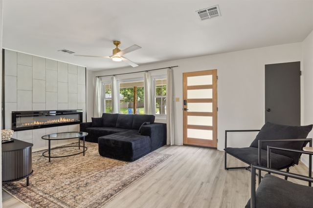 4828 S Madison Avenue, Tulsa, OK 74105