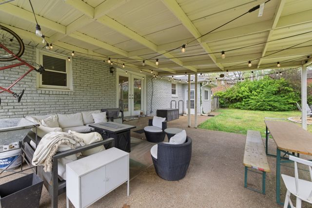 303 Bonnacroft Dr, Hermitage, TN 37076