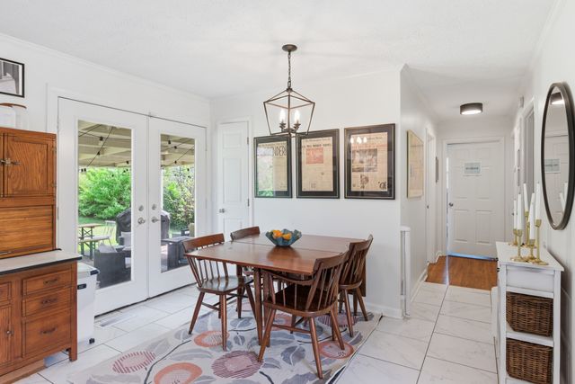 303 Bonnacroft Dr, Hermitage, TN 37076