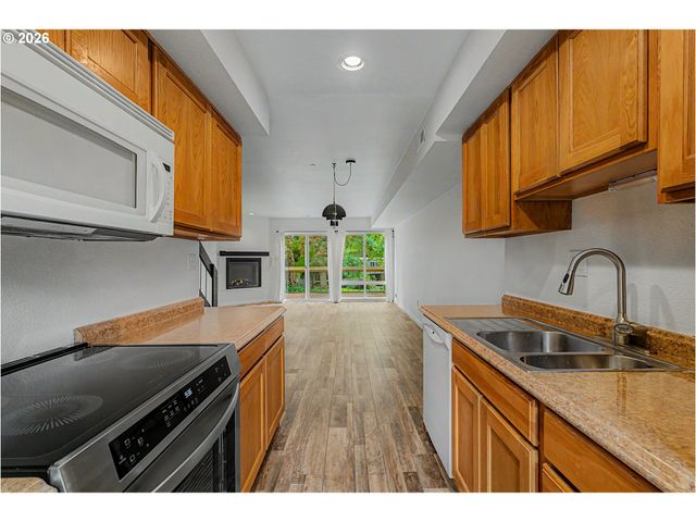 1653 Nw MIDLAKE Ln, Beaverton, OR 97006