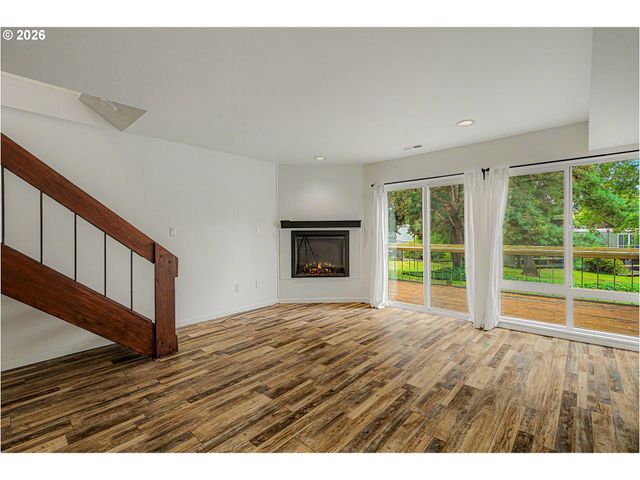 1653 Nw MIDLAKE Ln, Beaverton, OR 97006