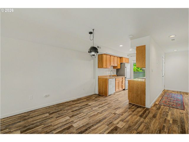 1653 Nw MIDLAKE Ln, Beaverton, OR 97006