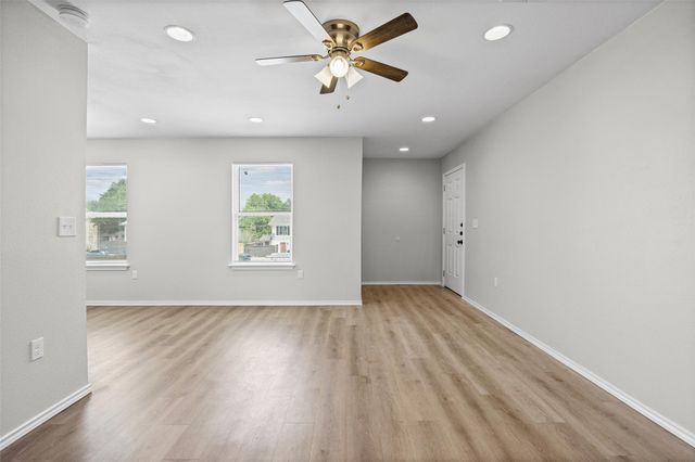 2615 Ektom DR D, Austin, TX 78745