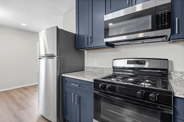 2615 Ektom DR D, Austin, TX 78745