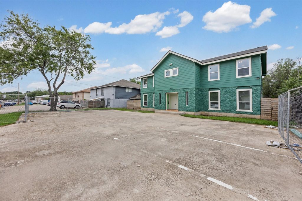 2615 Ektom DR D, Austin, TX 78745