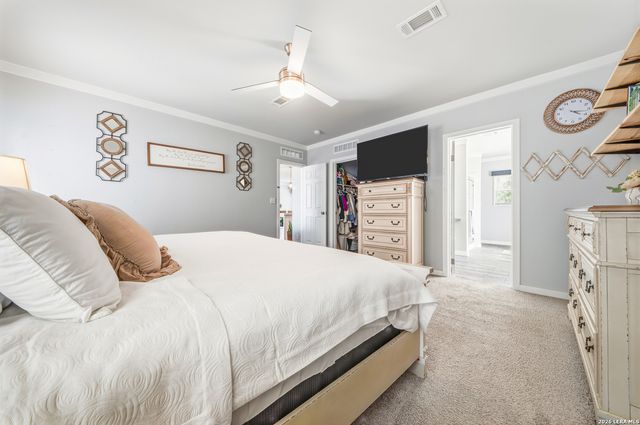 173 VIRIDIAN VW, Pleasanton, TX 78064