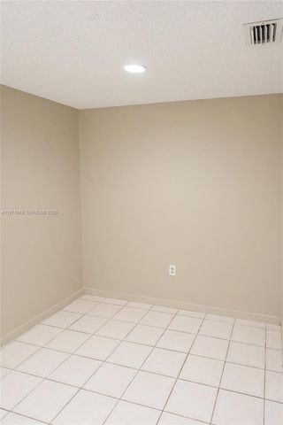 8480 SW 154th Cir Ct 922, Miami, FL 33193