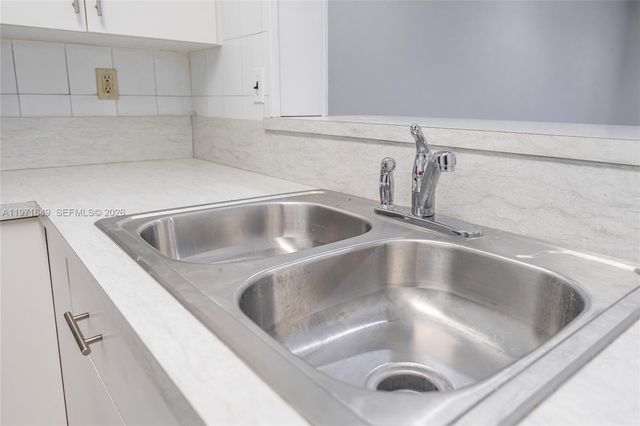 8480 SW 154th Cir Ct 922, Miami, FL 33193