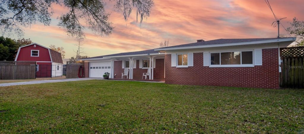 Image 26 of property listing at 712 CAMELLIA COURT, Seffner, FL 33584