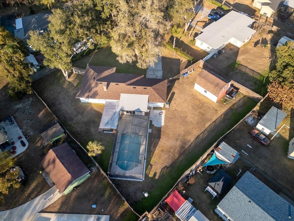 Image 28 of property listing at 712 CAMELLIA COURT, Seffner, FL 33584