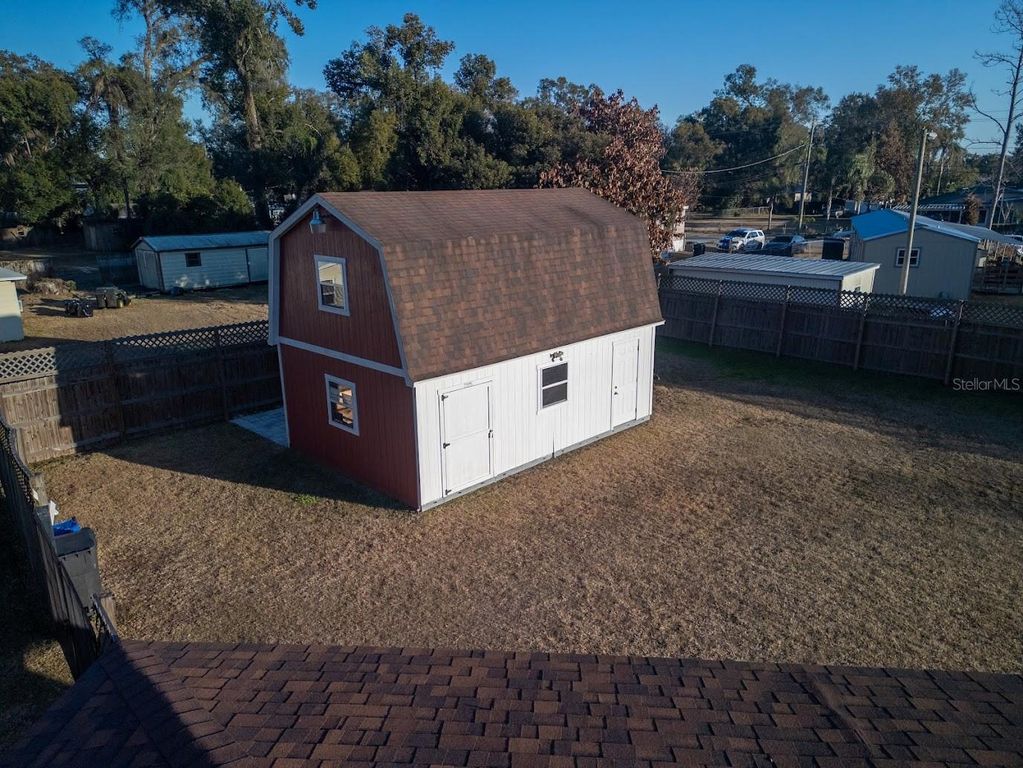 Image 38 of property listing at 712 CAMELLIA COURT, Seffner, FL 33584