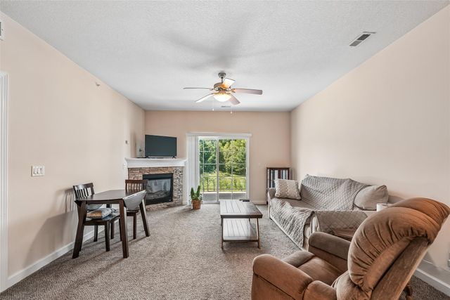 8350 Ep True Parkway 2104, West Des Moines, IA 50266