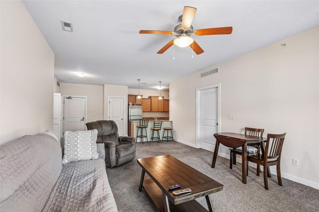 8350 Ep True Parkway 2104, West Des Moines, IA 50266