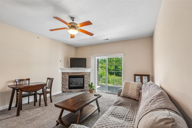 8350 Ep True Parkway 2104, West Des Moines, IA 50266