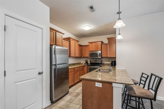 8350 Ep True Parkway 2104, West Des Moines, IA 50266