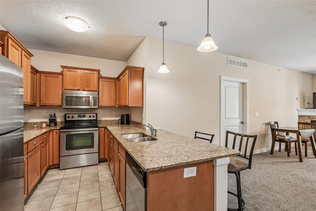 8350 Ep True Parkway 2104, West Des Moines, IA 50266