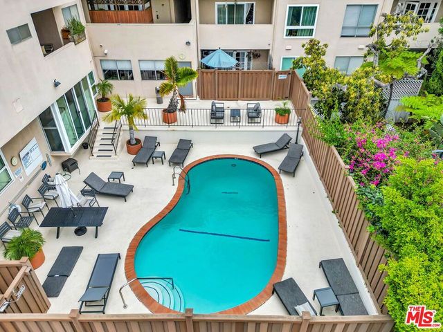 1010 Palm Avenue 109, West Hollywood, CA 90069