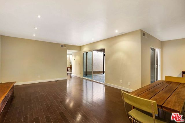 1010 Palm Avenue 109, West Hollywood, CA 90069