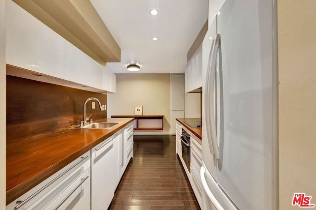 1010 Palm Avenue 109, West Hollywood, CA 90069