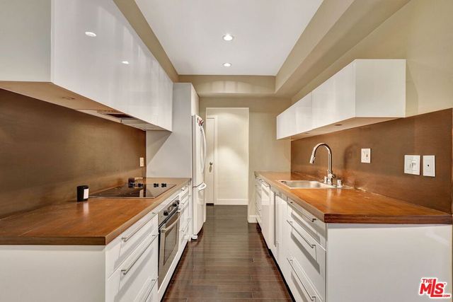 1010 Palm Avenue 109, West Hollywood, CA 90069