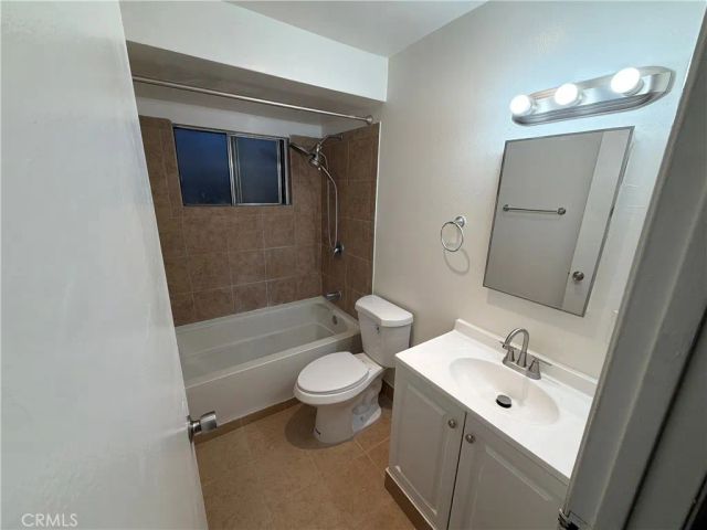 1600 Picadilly, Fullerton, CA 92833